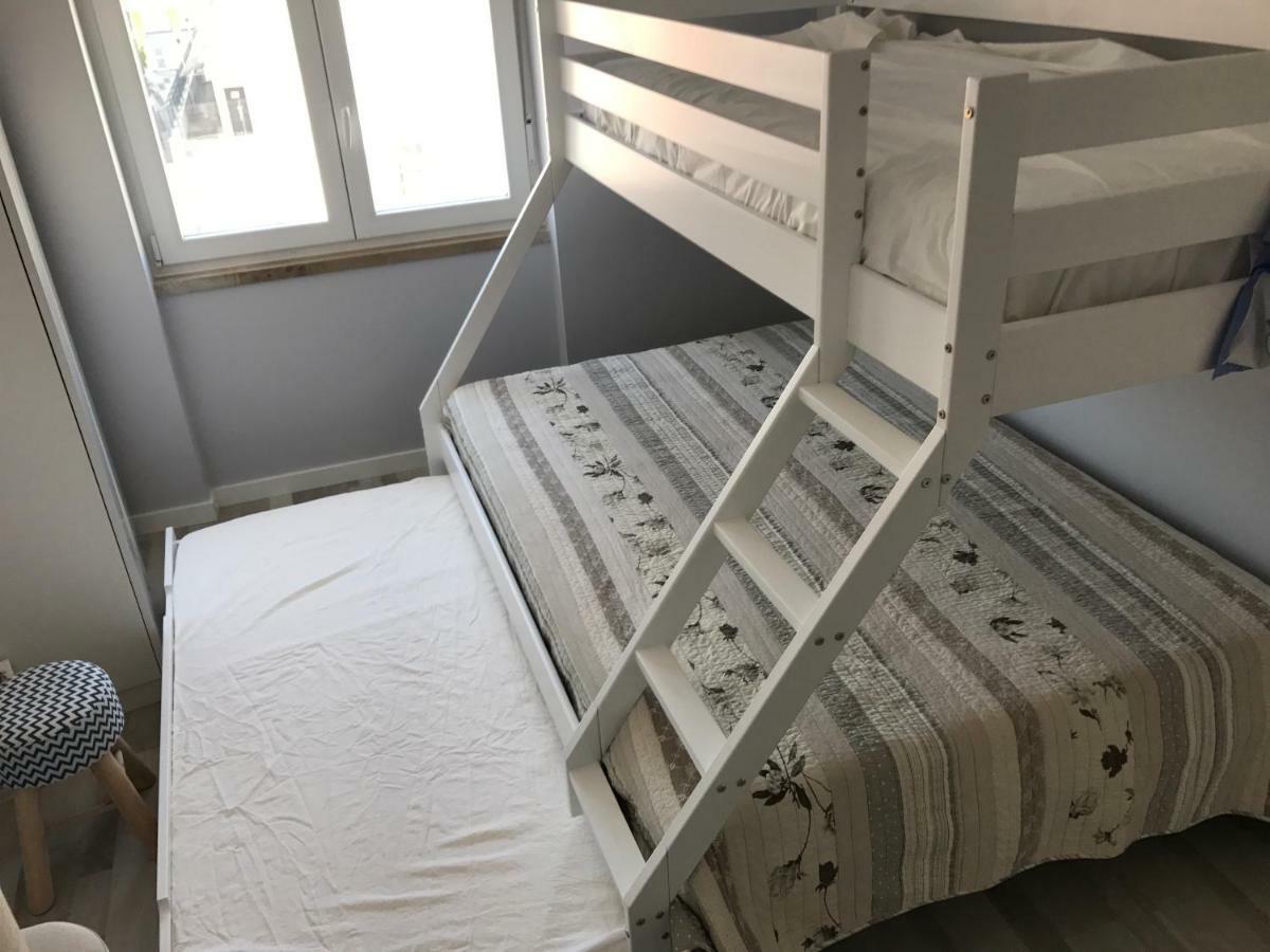 Blue Bay Beach Apartment Sesimbra Eksteriør billede